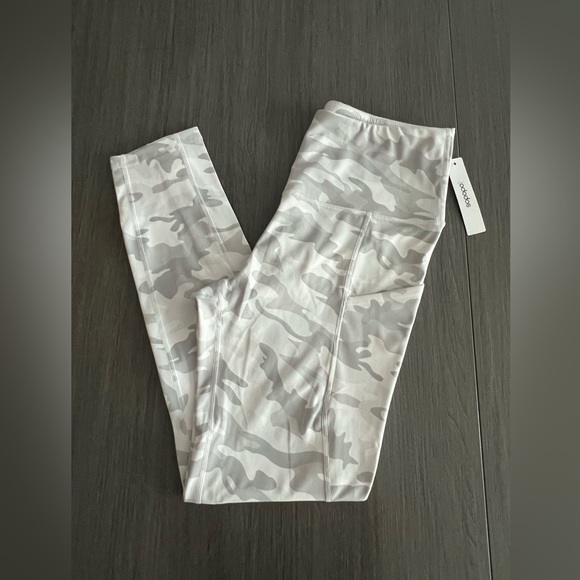 ODODOS Power Flex Yoga Capris Pants - Picture 4 of 5